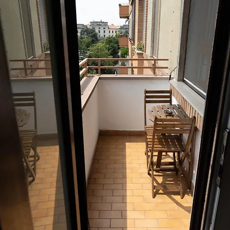 Elegante Bilocale In De Angeli - Piazzale Siena Apartmán