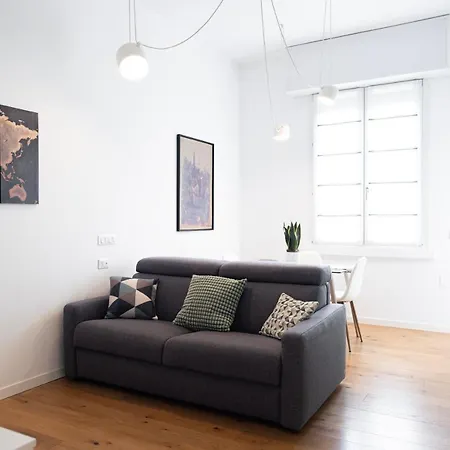Elegante Bilocale In De Angeli - Piazzale Siena Apartment